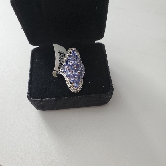 Amethyst and Sterling Silver Cocktail Ring - Picture 7 of 7